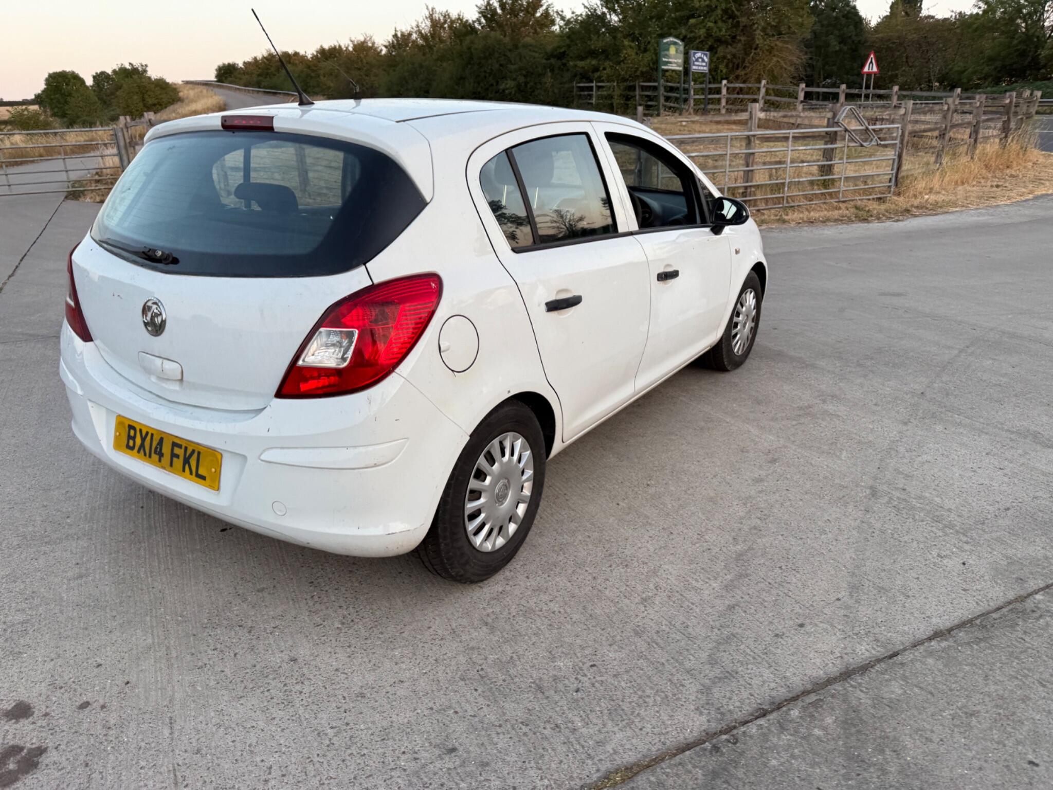 Vauxhall Corsa 1.3 CDTi ecoFLEX S Euro 5 (s/s) 5dr (A/C) — photo 64 of 74